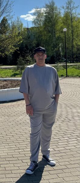  ,   Ali, 42 ,   , 