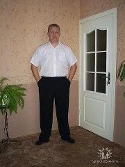  9011629  Tadik, 47 ,    