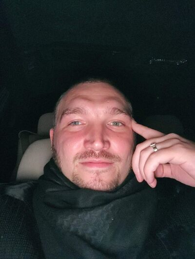  ,   Vladislav, 32 ,   ,   