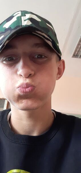  ,   Makar, 24 ,   ,   , c 