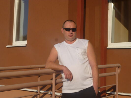 ,   Aleksandr, 44 ,  