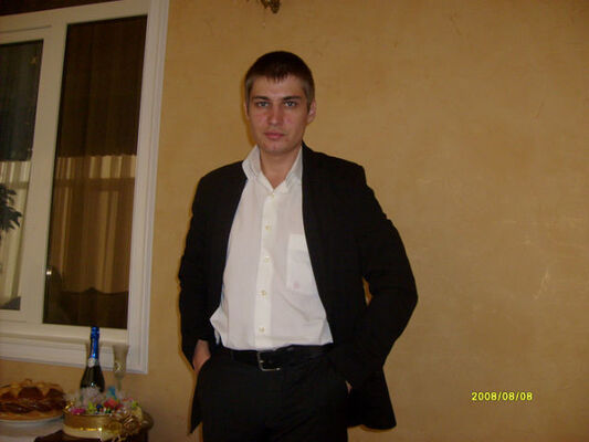  ,   Stef, 42 ,   