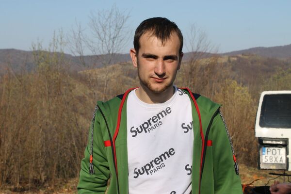  Chelmek,   , 28 ,   ,   