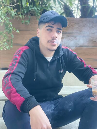  Dolny Mostenec,   Abdo, 22 ,   ,   
