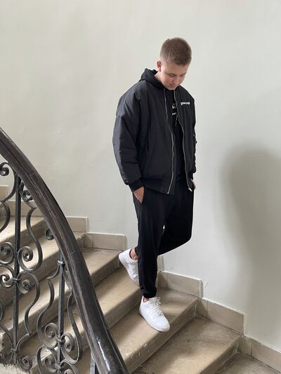  ,   Artem, 21 ,   ,   