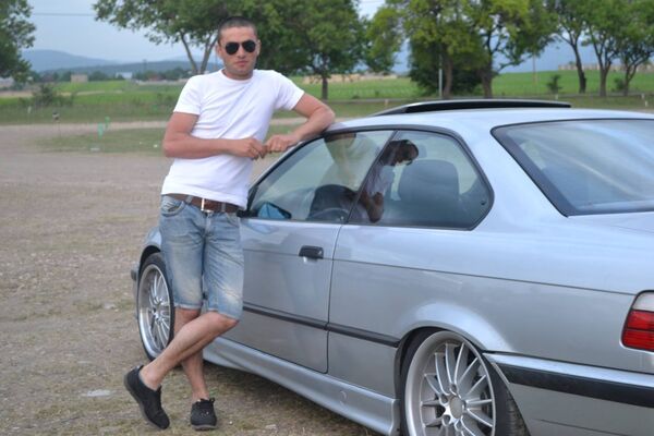  ,   Irakli, 33 ,   ,   , c 