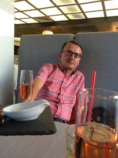  ,   Victor, 46 ,   ,   , c 