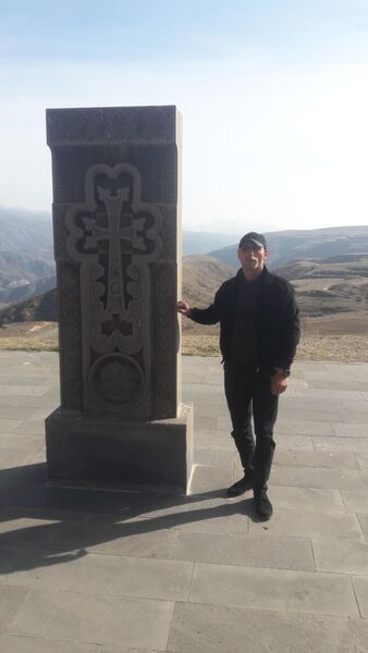  ,   Armen, 36 ,   ,   