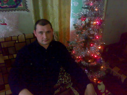  ,   DMITRY, 44 ,   