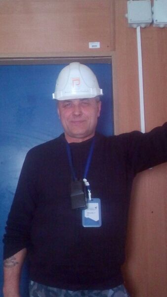  ,   Maks, 54 ,   ,   , c 