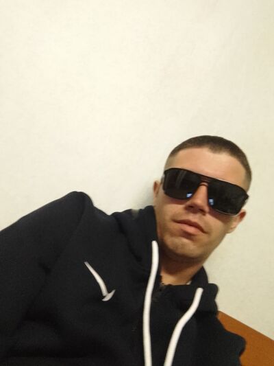  ,   Ilya, 26 ,   ,   , c , 