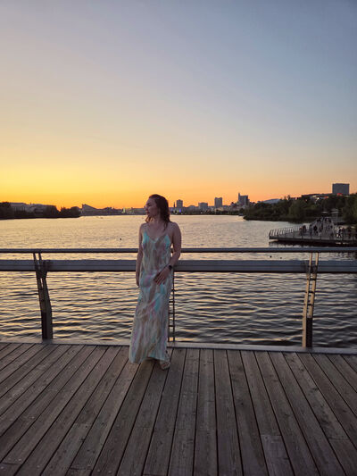  ,   Leila, 27 ,     , c , 