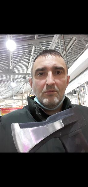  ,   Cergei, 49 ,   ,   