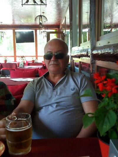  ,   Ajekc, 55 ,  