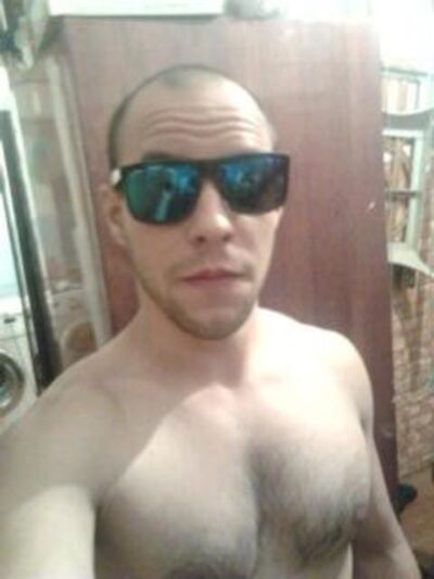  ,   Anton, 33 ,     , c 