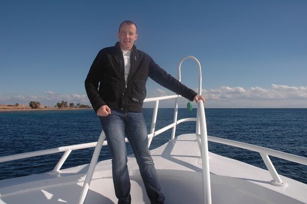  --,   , 44 ,     , c 