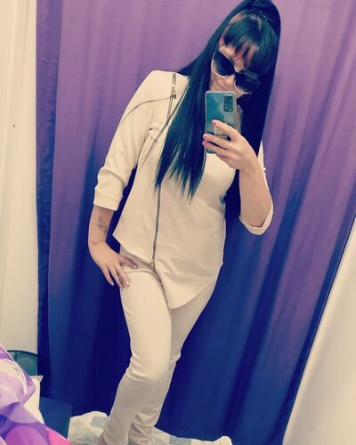  ,   Lana, 40 ,   ,   , c , 