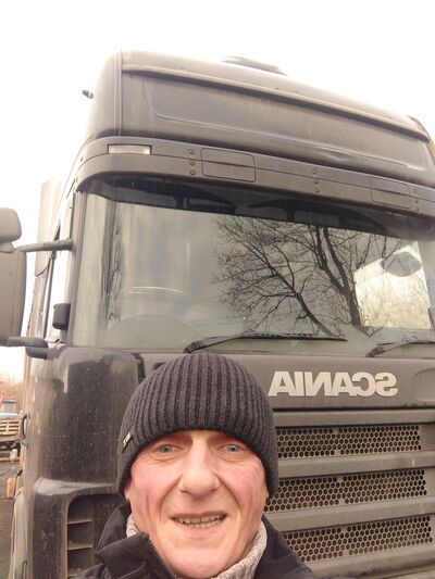  ,   Maksim, 42 ,   c 
