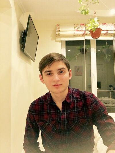  ,   Mihail, 32 ,     , c 