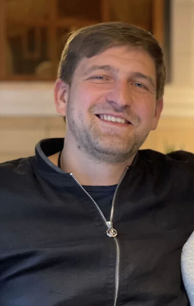  ,   Vlad, 32 ,   ,   