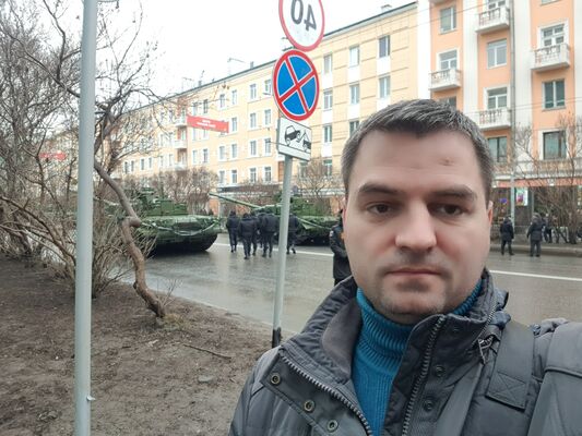  ,   Vlad, 46 ,   ,   