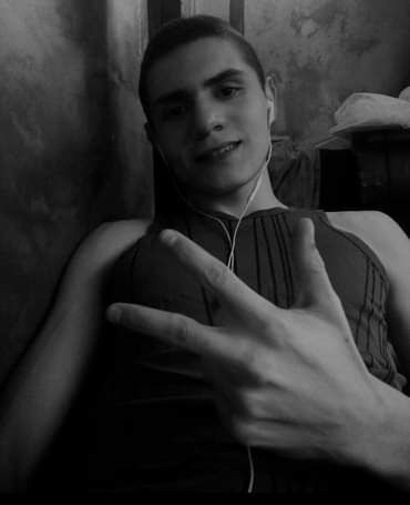  ,   Neznakomets, 25 ,   ,   , c , 
