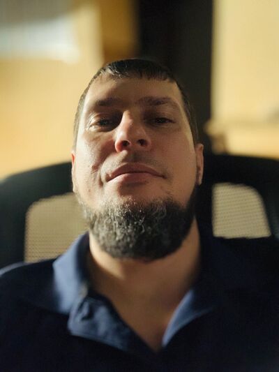  ,   Victor, 40 ,   ,   , c , 