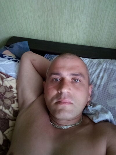 ,   Joni, 48 ,   