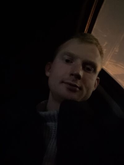 ,   Viktor, 27 ,   ,   