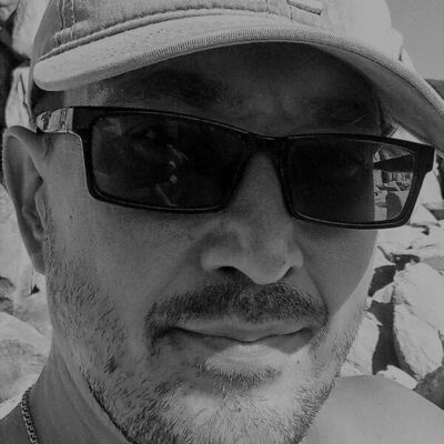  ,   Alex, 44 ,   