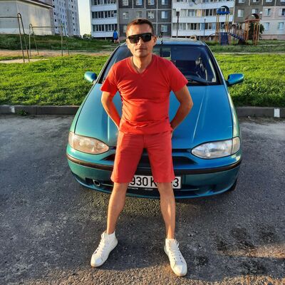 ,   Alex  a, 42 ,   ,   