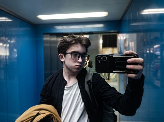  -,   , 18 ,     , c 