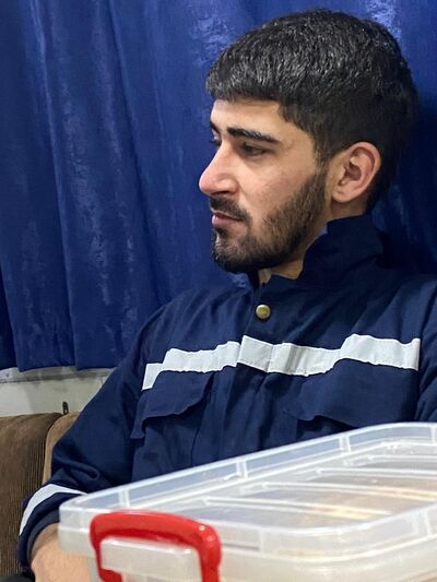  --,   Amil, 27 ,   ,   