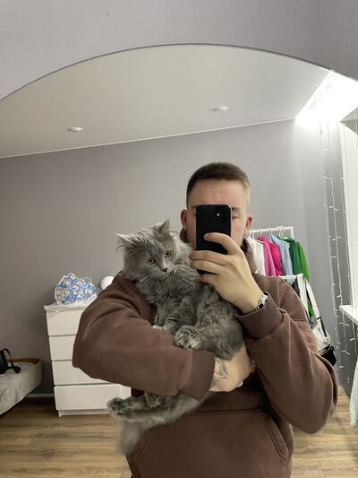  ,   Vladislav, 24 ,   
