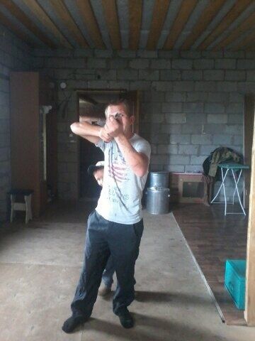  42190979  Volk, 39 ,    