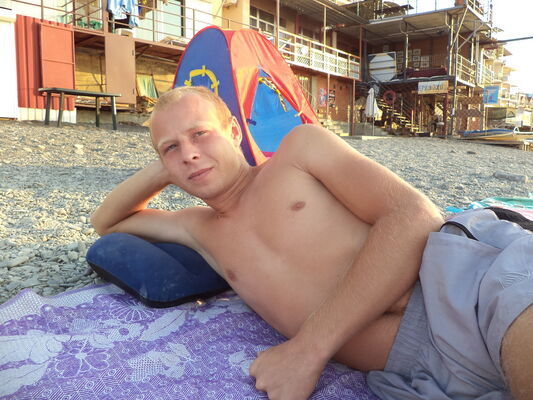  ,   Sergei, 33 ,   
