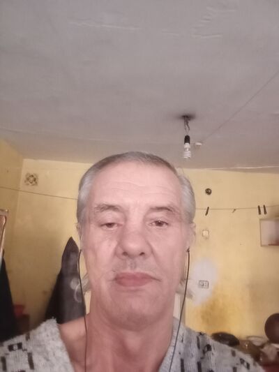  ,   Victor, 61 ,   ,   