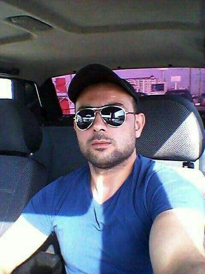  ,   Elmedin, 38 ,  