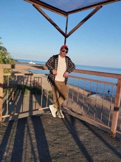  ,   Ruslan, 40 ,   ,   , c 