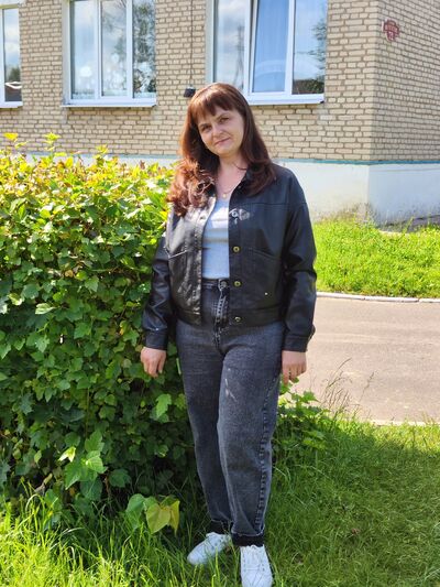   ,   Elena, 44 ,   c , 