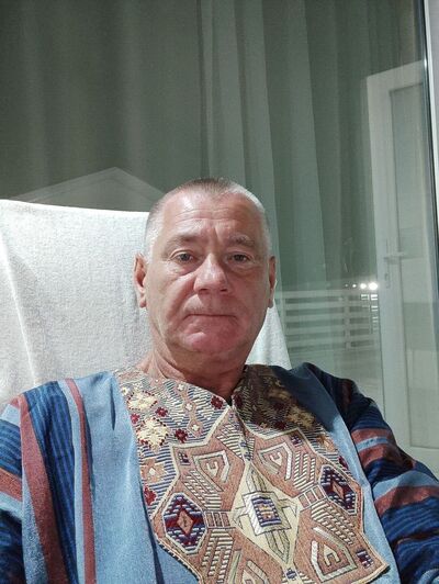  ,   Yuriy, 60 ,     , c 