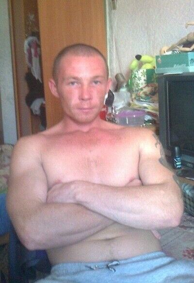  22497989  Aleksandr, 40 ,    