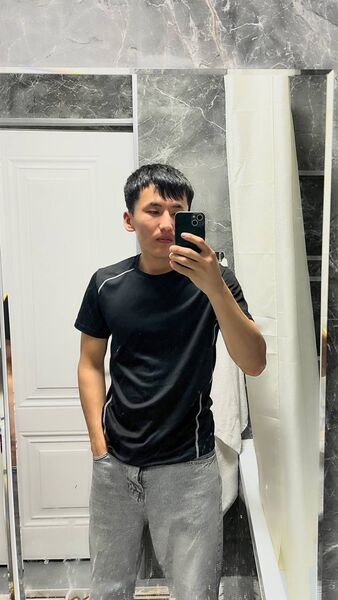  Sherman Oaks,   King, 25 ,   ,   