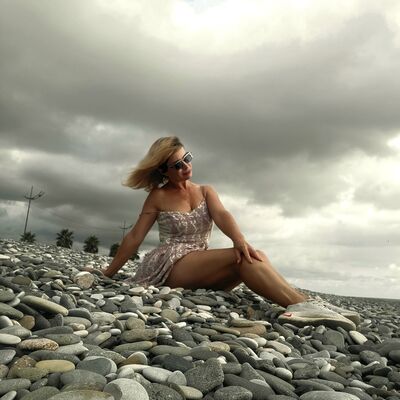  ,   Olga, 43 ,   ,   