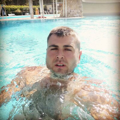  ,   Victor, 33 ,   ,   , c 