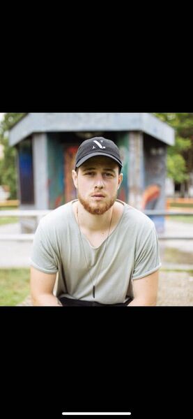  ,   Alex, 33 ,   ,   