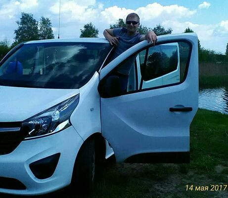  ,   Valentyn, 39 ,   , 