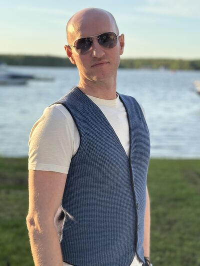  ,   John, 37 ,   ,   