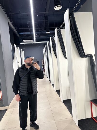  ,   Pabllo, 32 ,   ,   