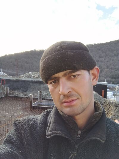  ,   Amin, 33 ,   ,   , c , 